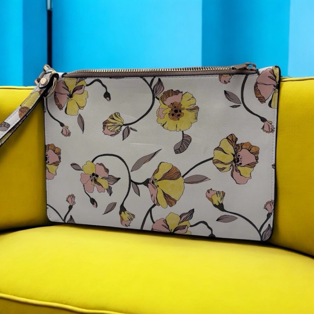 A New‎ Day Floral Wristlet Clutch – Yellow & White Zip Purse Wallet